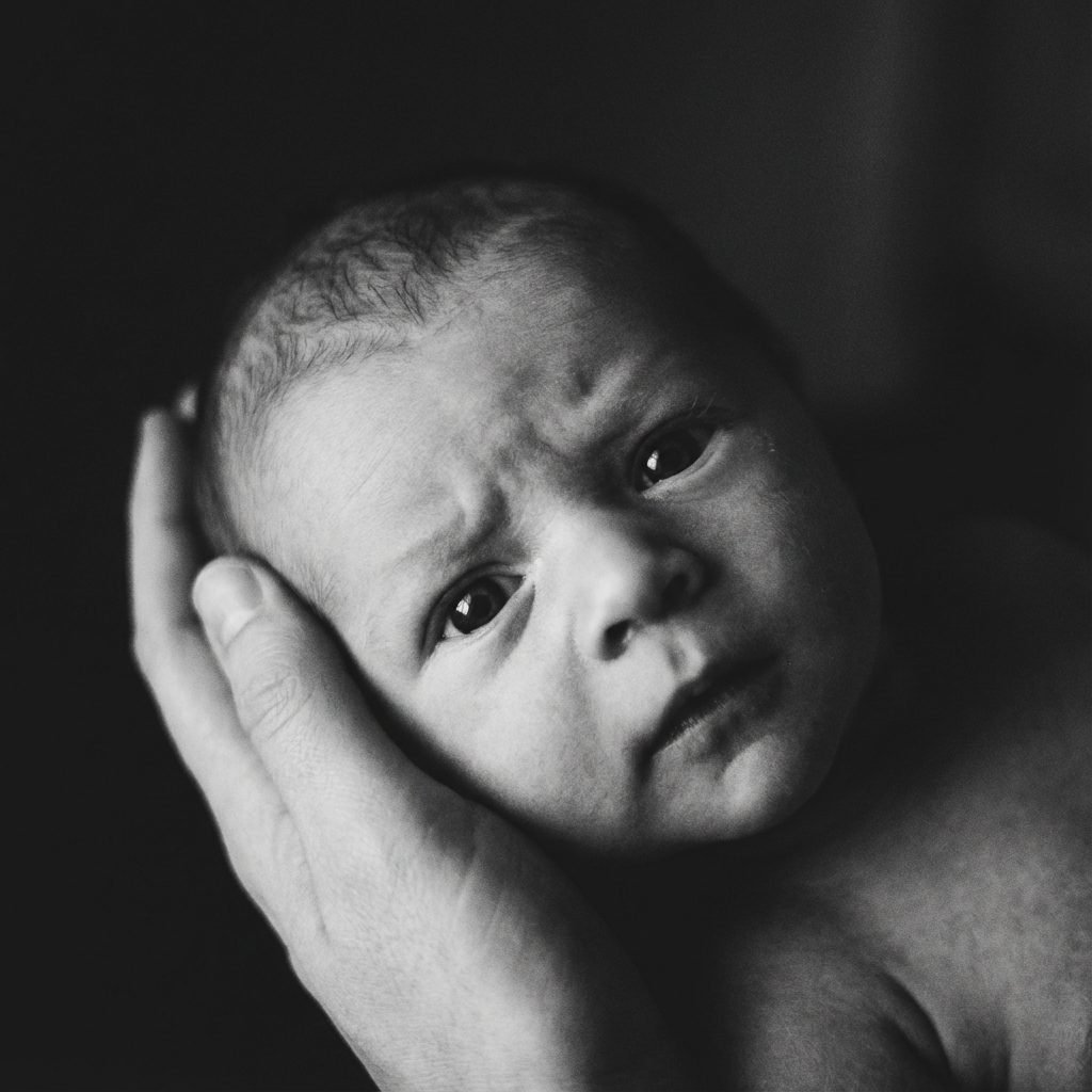 The Gaping Stare And Other Signs Your Newborn Is Dangerously Overtired